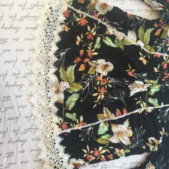 Cotton Blouse with trim. - Picture 5 of 12